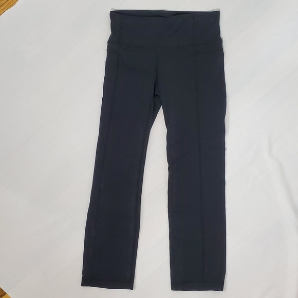 ATHLETA Black Cropped Activewear Leggings - Picture 2 of 7